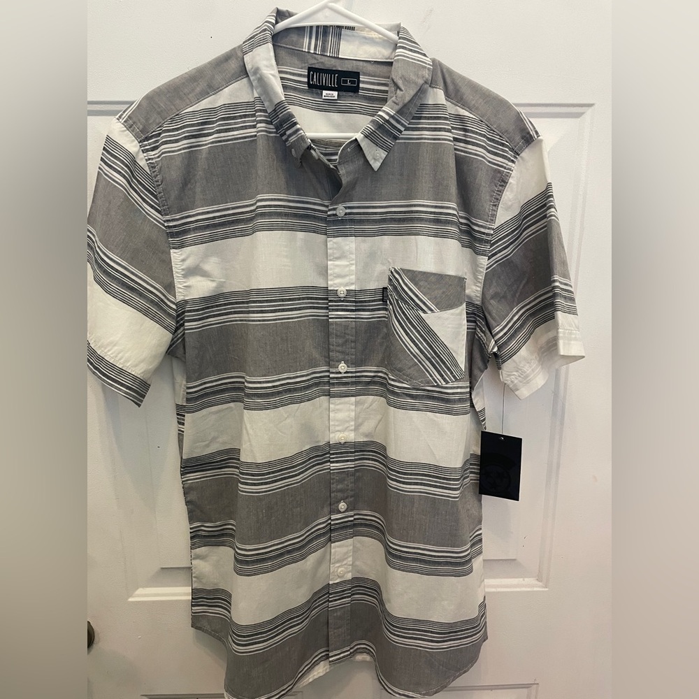 Men’s Caliville Casual Gray and White Striped button up Shirt